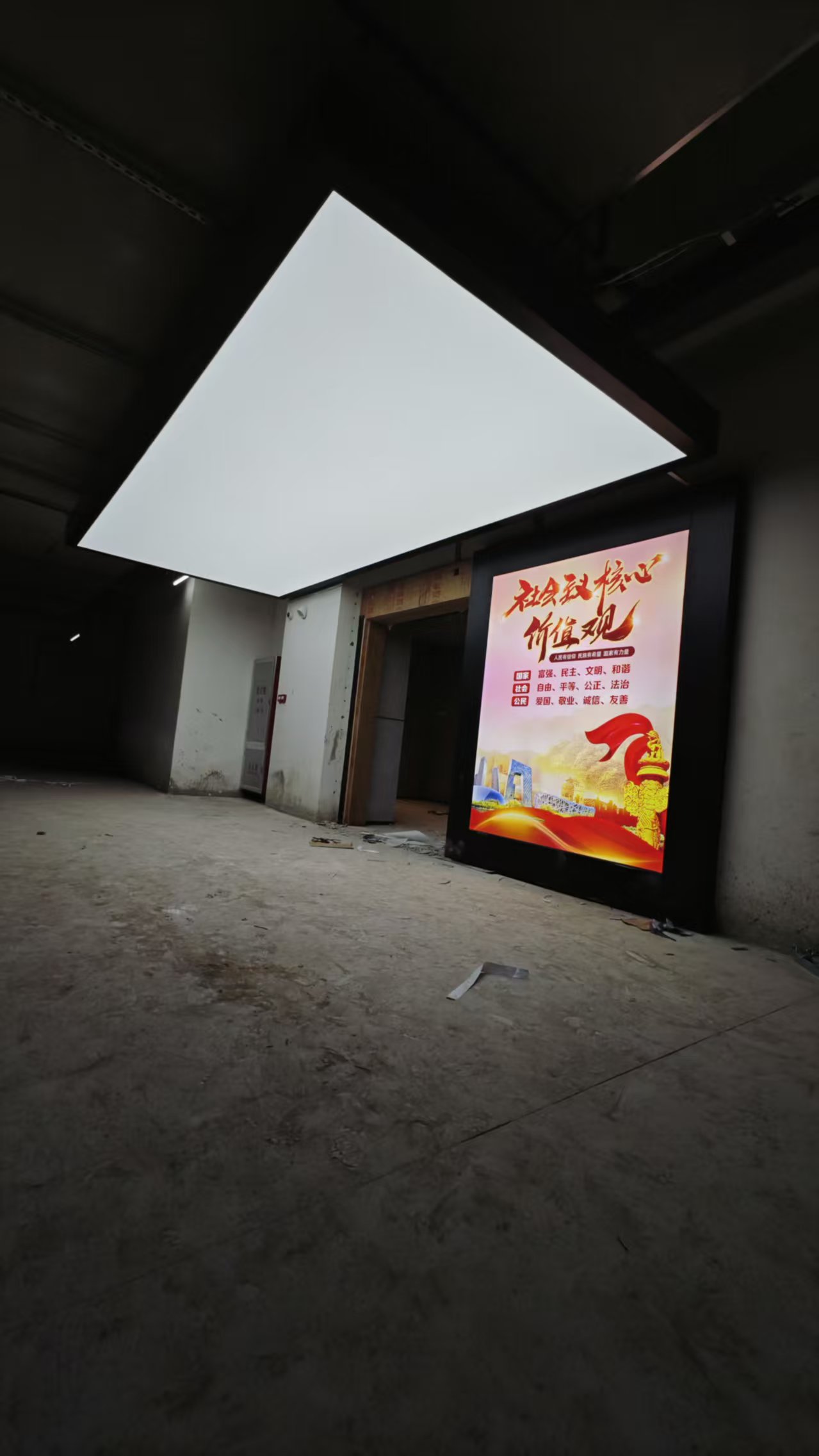  汕头软膜天花：军创软膜灯箱装饰，粤东软膜天花优质服务商