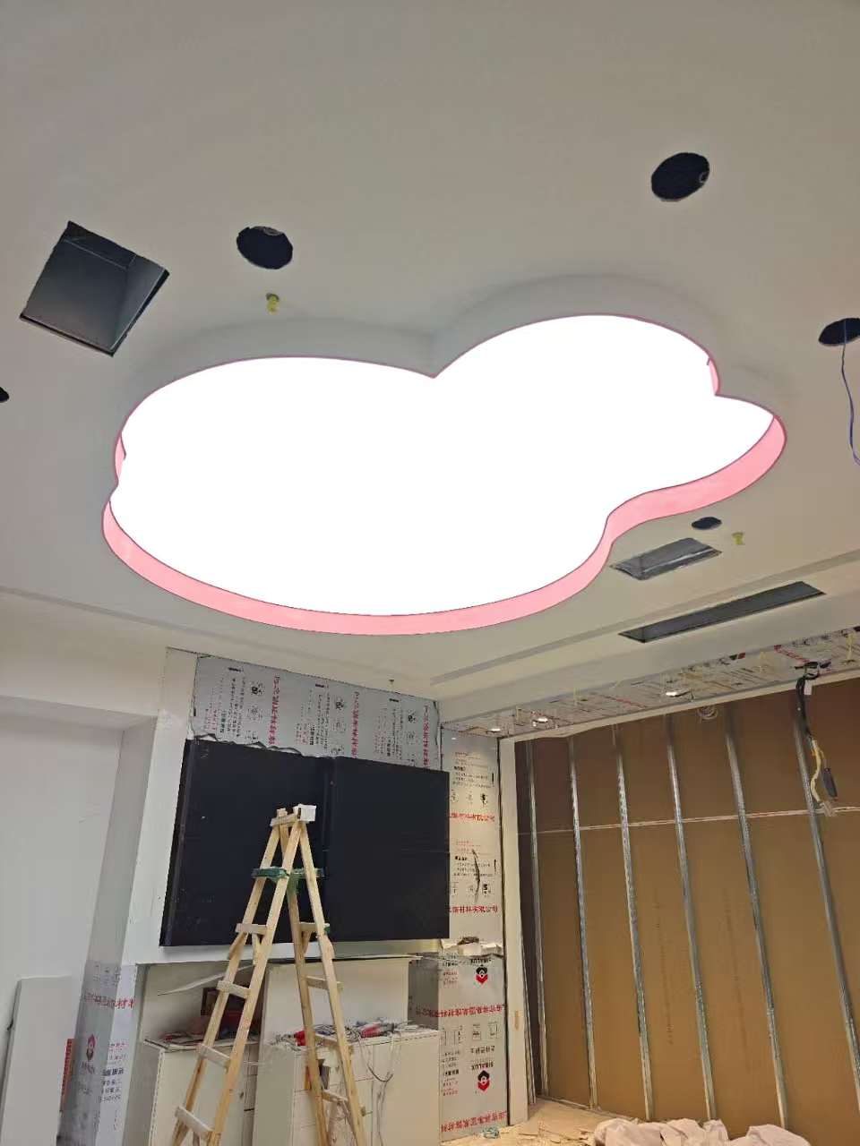 caafc2d935488f54ba85d9b76683ea4c